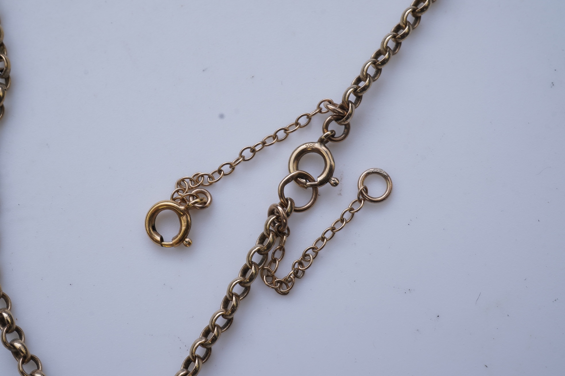 An opal pendant necklace